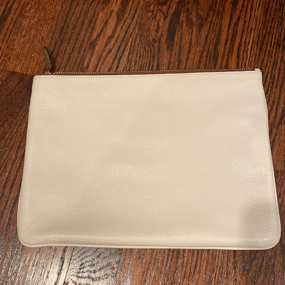 Brand new Coach gummy bear clutch - Picture 4 of 6